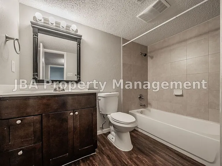 1770 Farleigh Ct #1770F — Photo 21