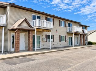 4580 Arrowhead Dr #25, Eau Claire, WI 54703