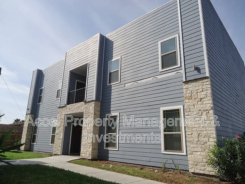 2 bed, 2.0 bath, 904 sqft, $1,000 — Photo 1