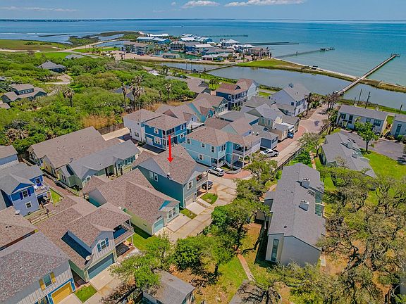 3rd image of 308 Sailhouse Way