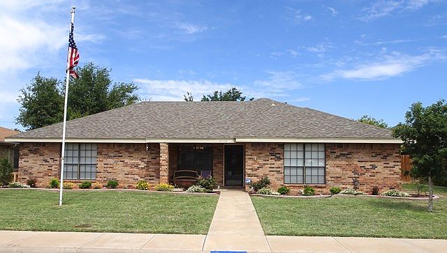 1st image of 4522 Saint Andrews Dr
