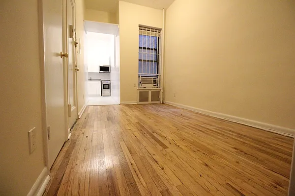 Rented by Luxor Homes & Investment Realty | media 19