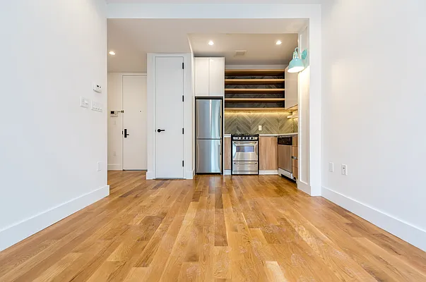 Rented by Nooklyn NYC LLC | media 37