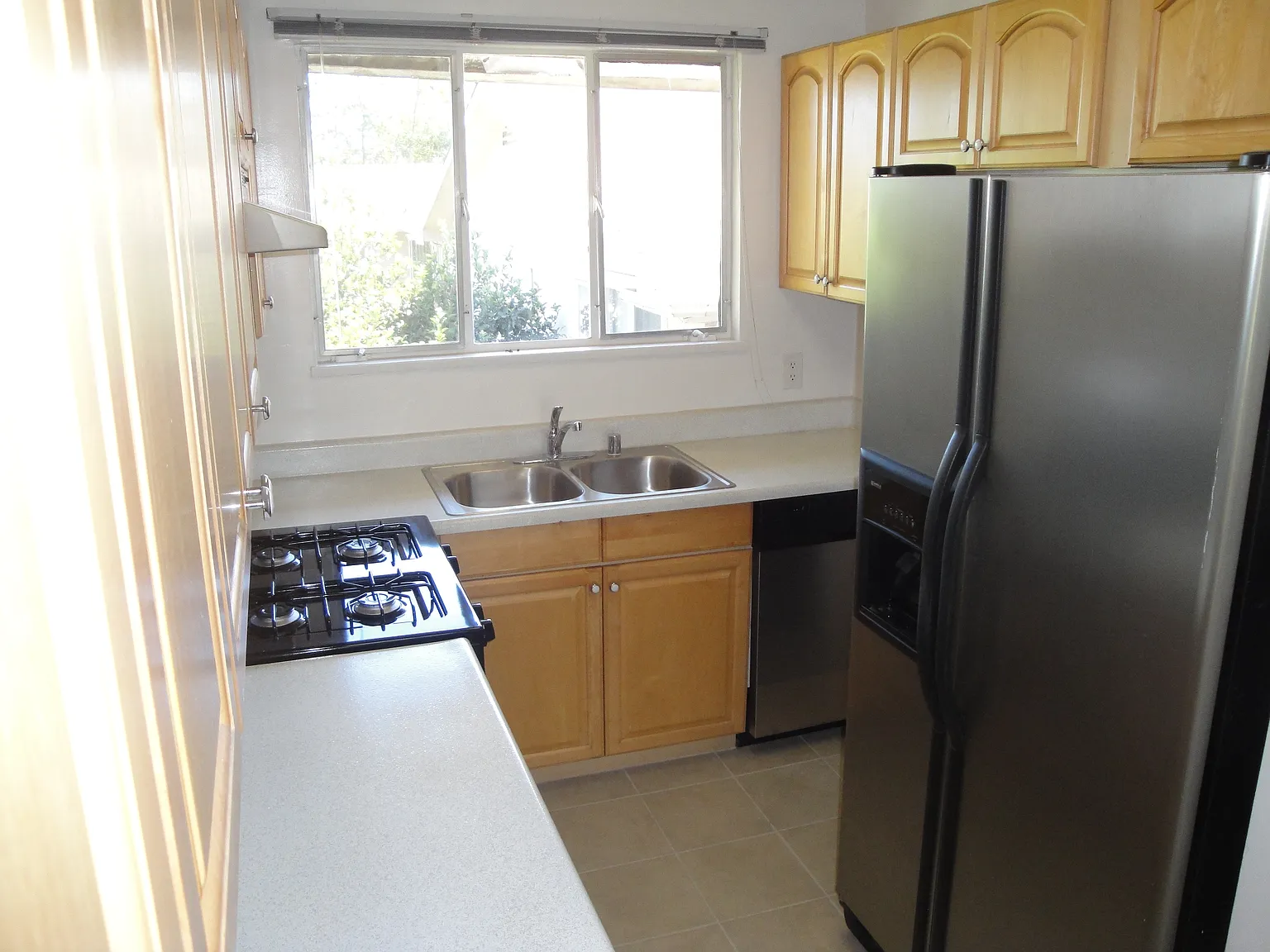 2 bed, 1156 sqft, $3,095 — Photo 4