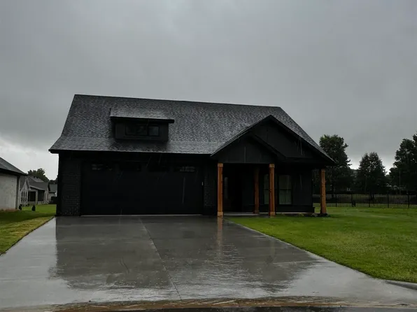 2307 Summit Ridge Trl, Paragould, AR 72450