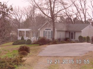 118 Whiting Cove Rd, Locust Hill, VA 23092