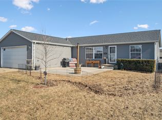 422 S Jackson St, Lisbon, IA 52253