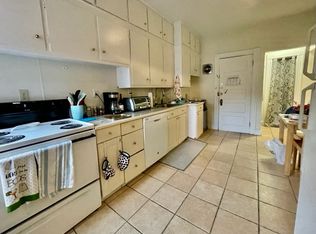 1236 Beacon St APT 3, Brookline, MA 02446
