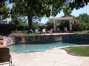 2nd image of 1227 S Bluff Dr