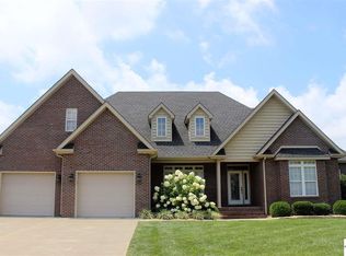 78 Rippling Creek Dr, Murray, KY 42071