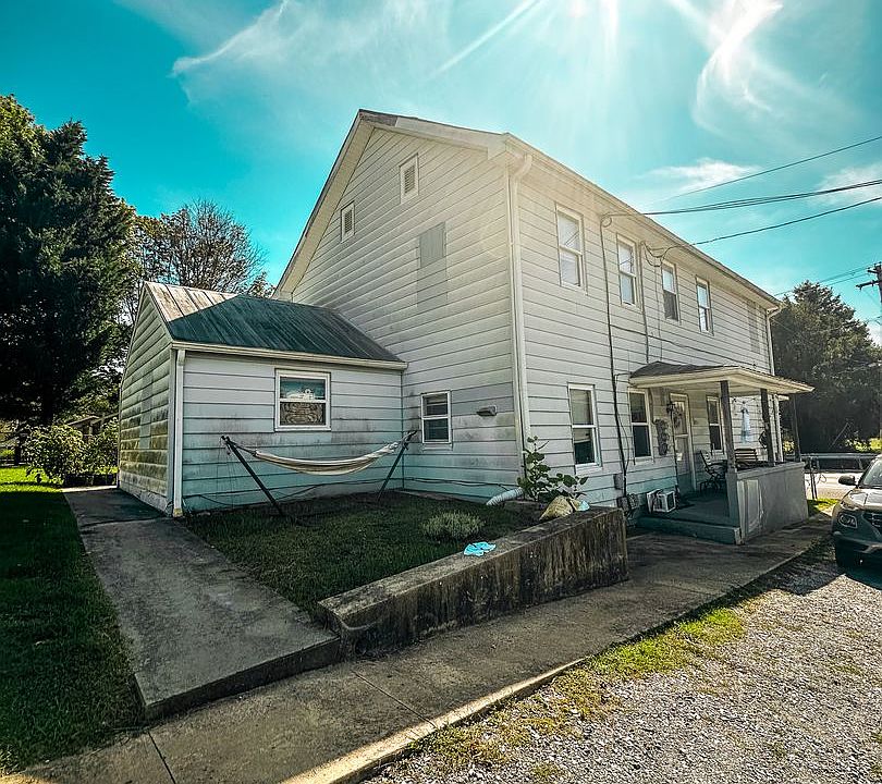 1st image of 202 E Chapline St Unit 3