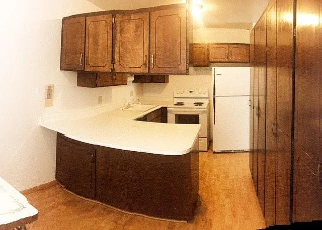 1665 E Phebe Ln — Photo 8