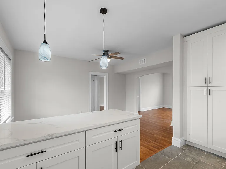 6340 Northwood Ave #2W — Photo 7