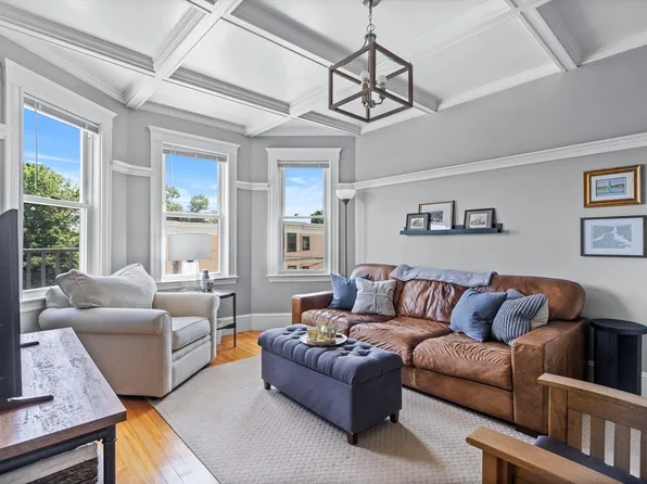 40 King St #3, Boston, MA 02122