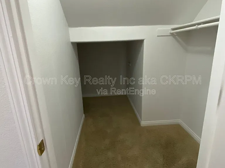 1030 Eastlake Cir — Photo 14