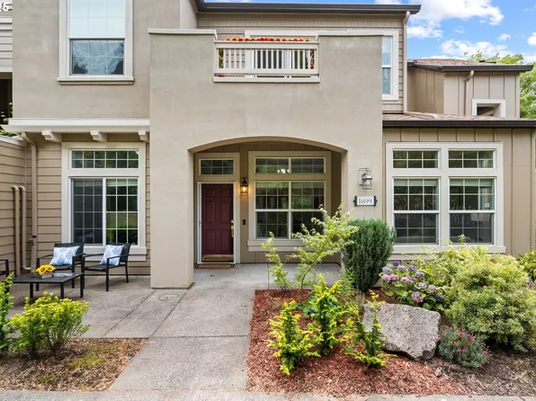 1899 NE Ashberry Dr, Hillsboro, OR 97124