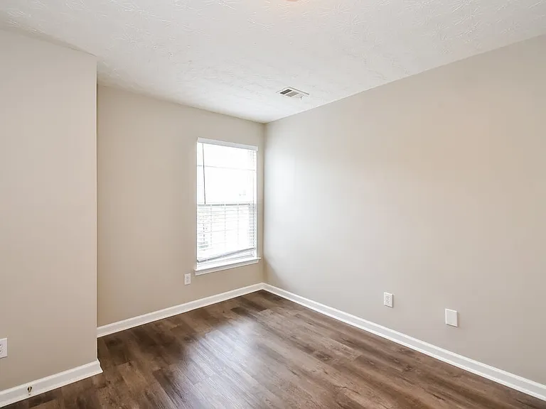 239 Topaz Dr — Photo 11