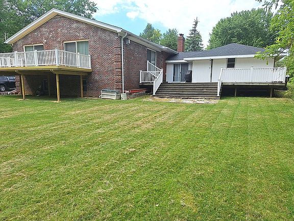 5th image of 804 E Avon Rd