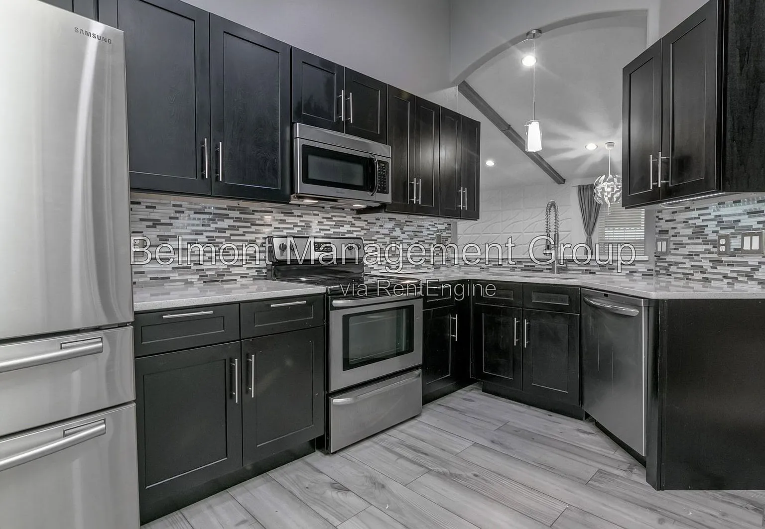 3 bed, 2.0 bath, 1442 sqft, $2,298 — Photo 3
