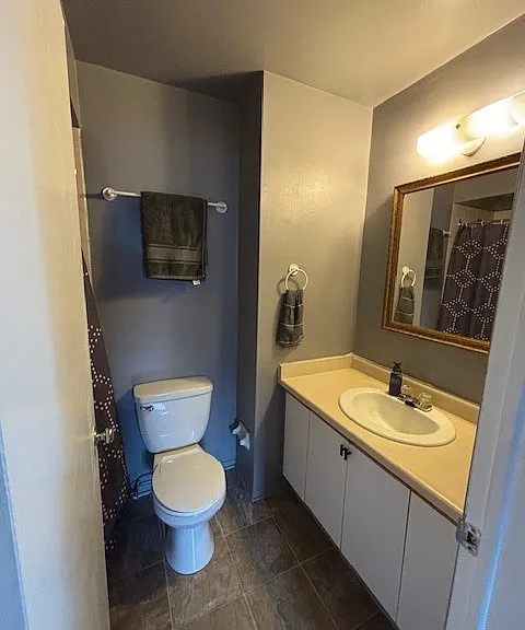 216 Viewmount Dr — Photo 7
