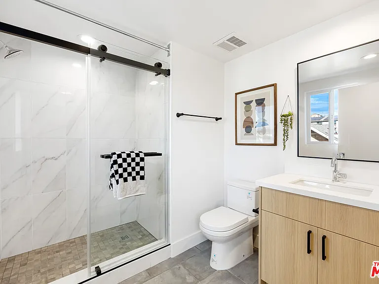 222 N Coronado St #222 — Photo 10