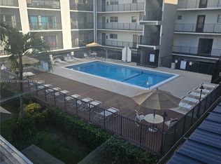 201 178th Dr APT 302, Sunny Isles Beach, FL 33160