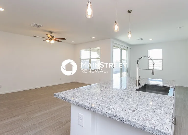 4504 W Stonecrop Dr — Photo 8
