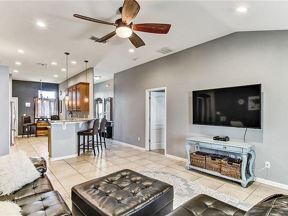 5th image of 95060 Bellflower Way