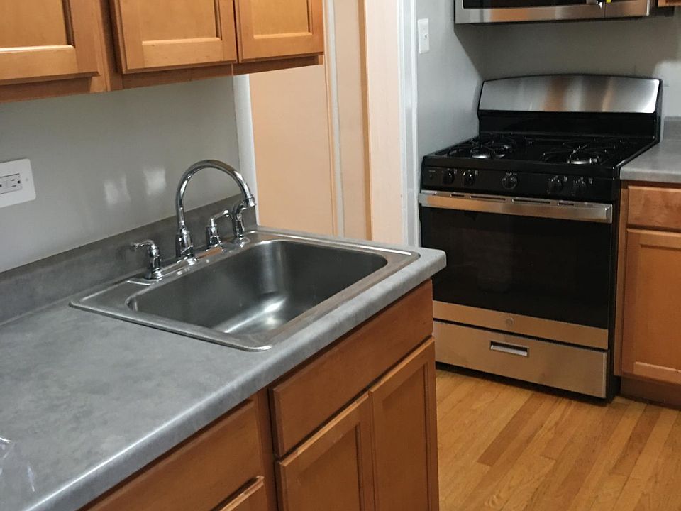 1st image of 428 S Taylor St #2B