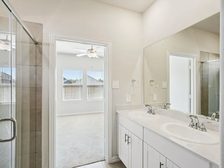 808 Leavenworth Dr — Photo 18