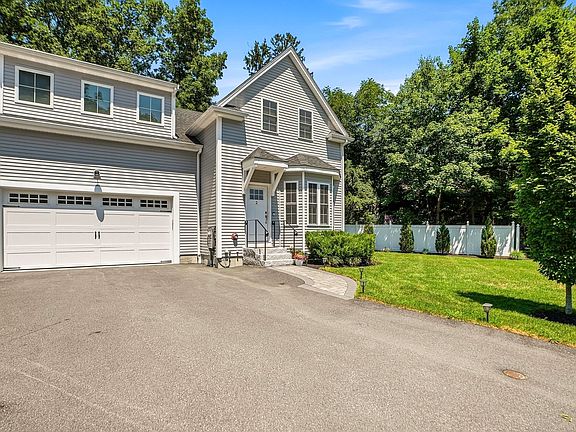 2nd image of 2 Harmony Ln #2