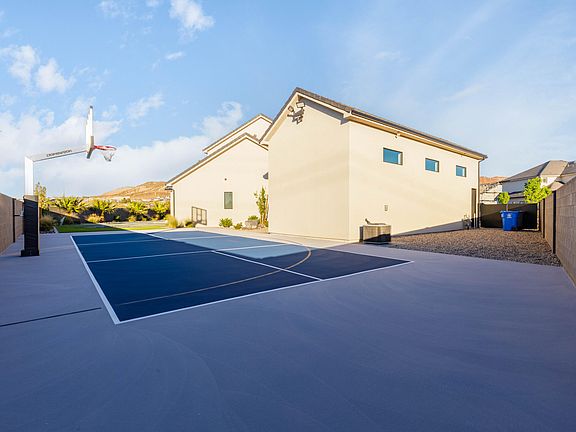 4th image of 619 E Royal Ridge Dr