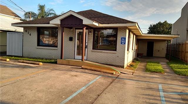 1st image of 414 W Judge Perez Dr