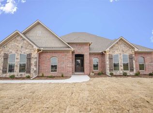 22 S Mount Olive Rd, Vilonia, AR 72017