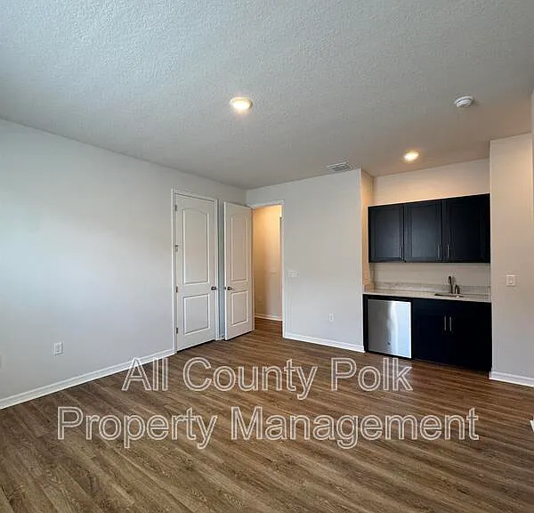 851 Folklore Ln — Photo 14