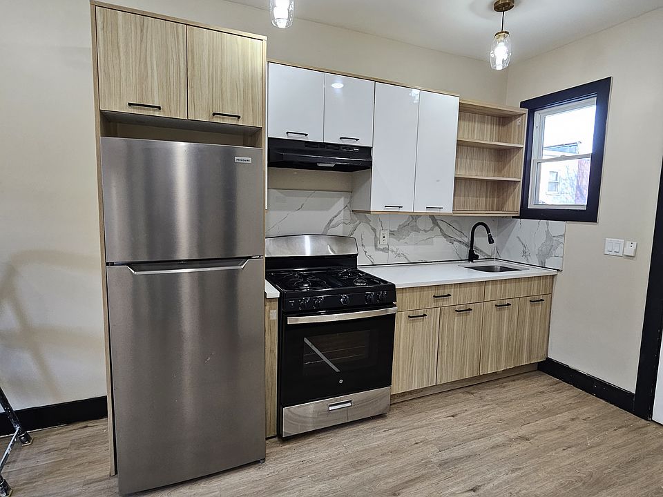 1st image of 946 W Side Ave #3