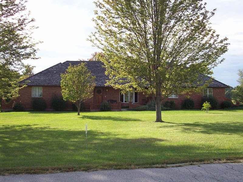 1st image of 5007 Manor Dr