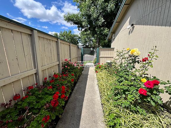 5th image of 6019 Carolina Cir