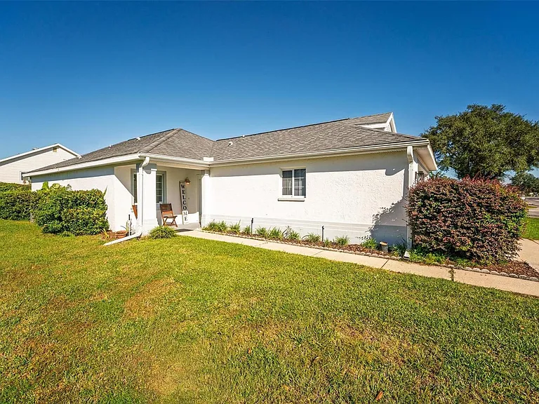 2048 NW 50th Ave — Photo 4