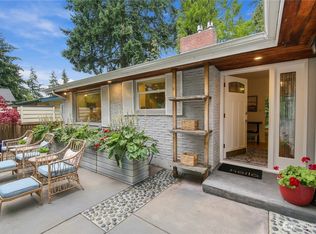 8515 27th Avenue NE, Seattle, WA 98115