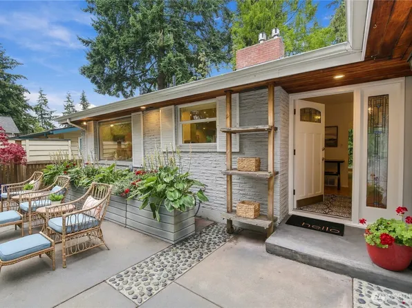 8515 27th Avenue NE, Seattle, WA 98115