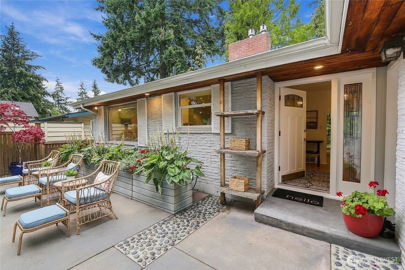 1st image of 8515 27th Avenue NE