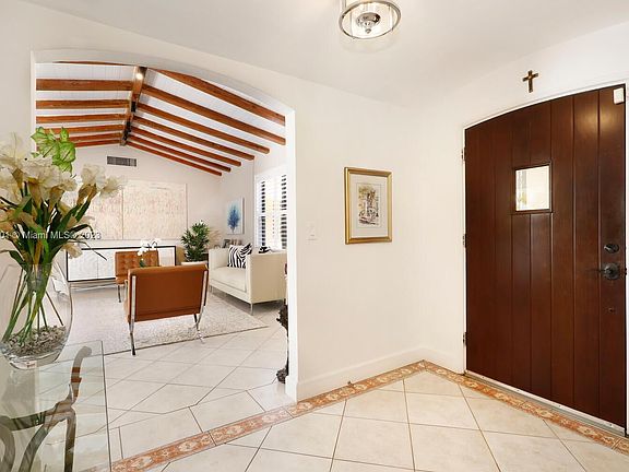 5th image of 4276 Nautilus Dr