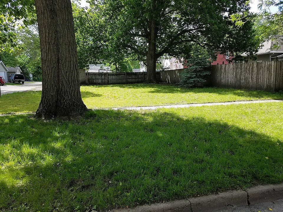 1st image of 911 9th Ave SE
