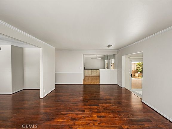4th image of 4046 N Sunset St