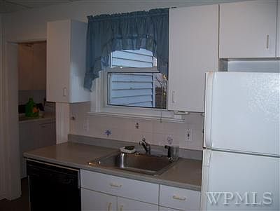 3rd image of 29 Hobby St