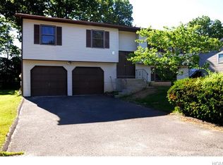 10 Stubbe Dr, Stony Pt, NY 10980