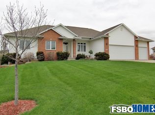 4820 Bovary Ct, Cedar Rapids, IA 52411