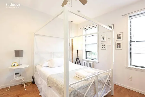 Rented by Sotheby's International Realty | media 11