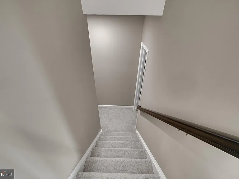 8101 Chelaberry Ct — Photo 27